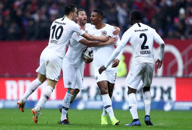Bundesliga: Prekinuta Jovićeva serija