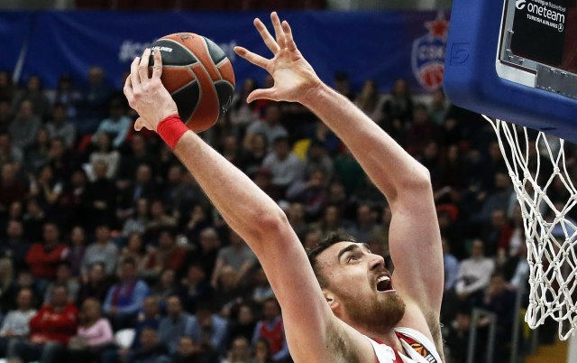 Srbi nastavljaju dominaciju, Milutinov MVP